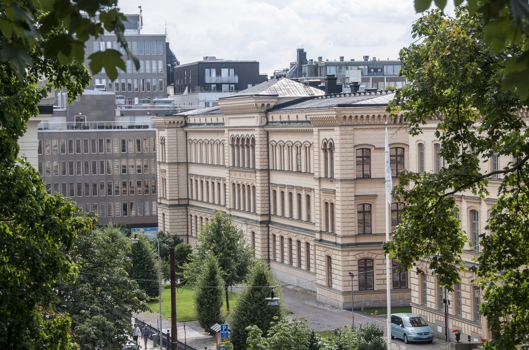 Biography|Gosta Malm — The Road-and-Water Diploma Issued on Drottninggatan