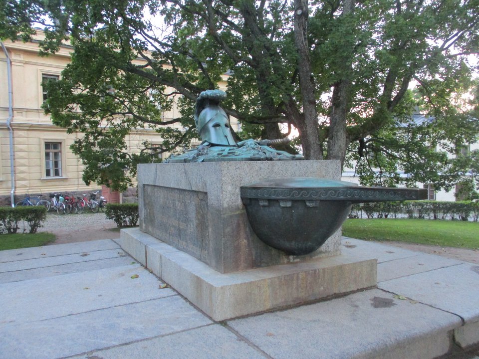 Military History | Ehrensvärd's Tomb, Suomenlinna — One Year Among Six — photo 2